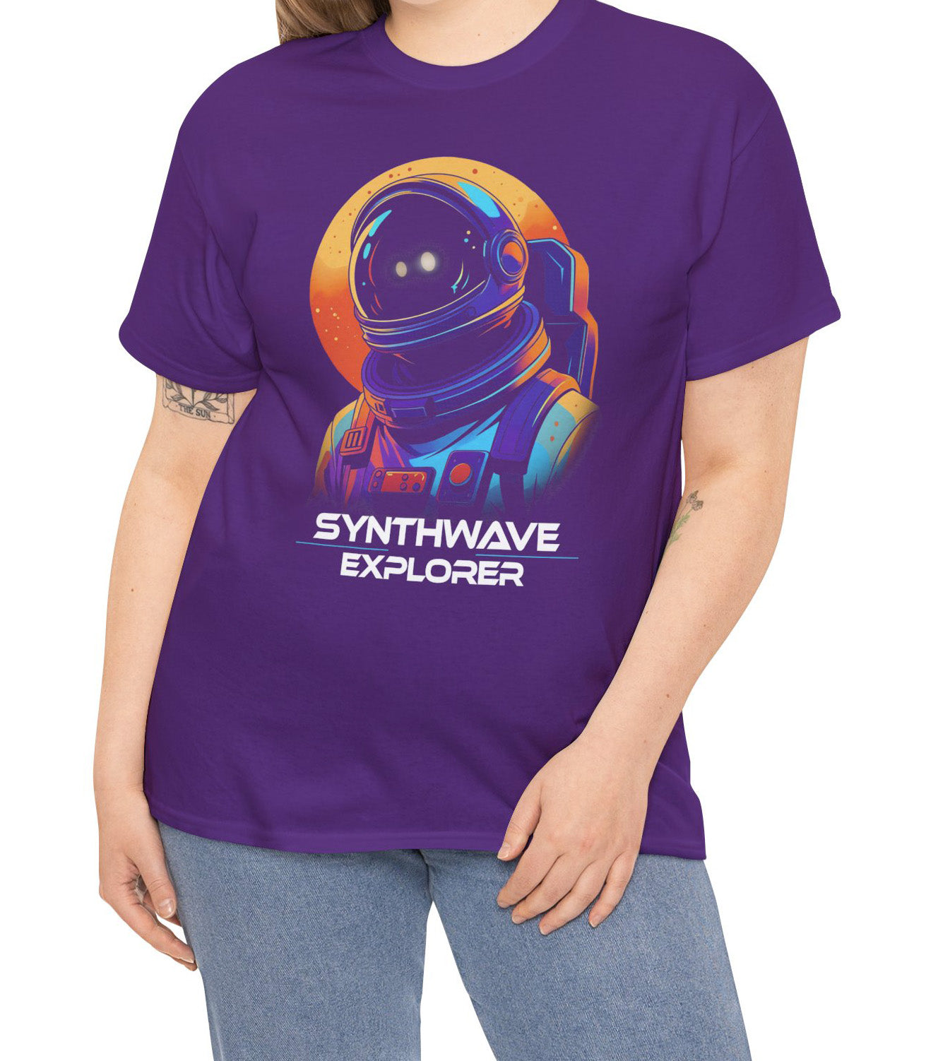 Gold Synthwave Explorer t-shirt with stars and neon sun, retro sci-fi look BimBangDesign